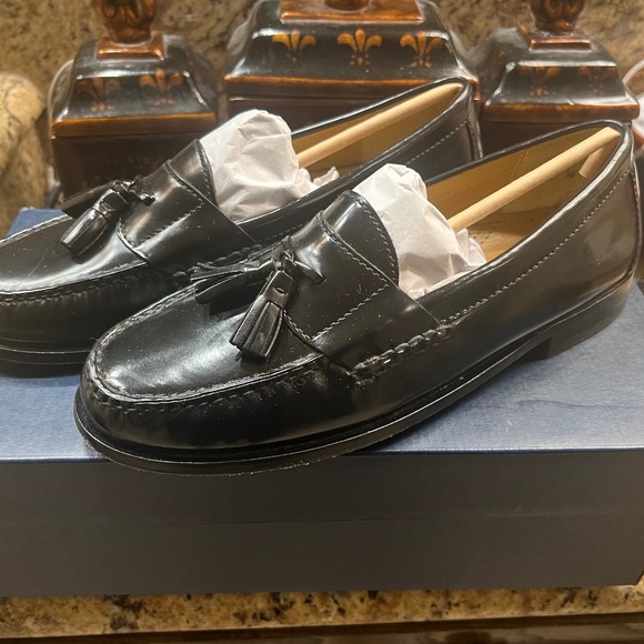 Cole Haan Pinch Tassel Loafer (Size 9)